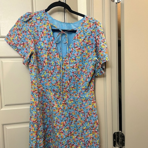 LOFT DRESS - Picture 2 of 3